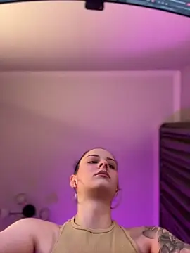 Snapshot of bigJuicyPussy chatting on 02/22/26, 01:53 bigJuicyPussy online show from 02/22/26, 01:53