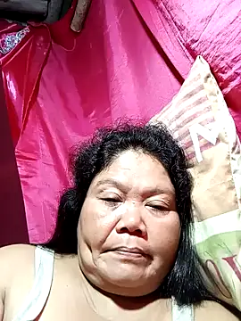 Snapshot of Mari_fvcks chatting on 11/16/25, 05:18 Mari fvcks online show from 11/16/25, 05:18