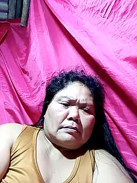 Snapshot of Mari_fvcks chatting on 11/23/25, 02:39 Mari fvcks online show from 11/23/25, 02:39