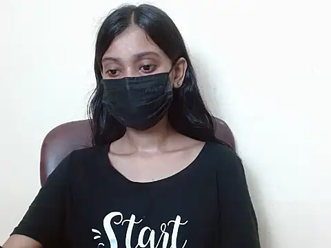 smallcuute online show from 09/08/25, 07:13