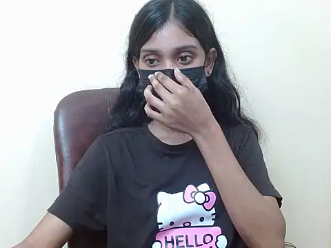 smallcuute online show from 09/23/25, 09:12