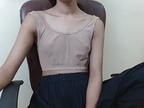 smallcuute online show from 10/02/25, 12:12