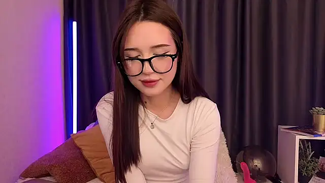 BlackEyesGirl online show from 04/01/26, 07:09