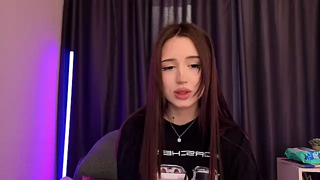 BlackEyesGirl online show from 04/08/26, 06:24