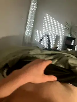 Snapshot of Loulou_2007 chatting on 09/27/25, 07:57 Loulou 2007 online show from 09/27/25, 07:57