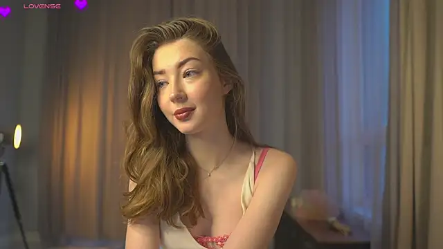 DeeannaBoera online show from 12/15/25, 04:17