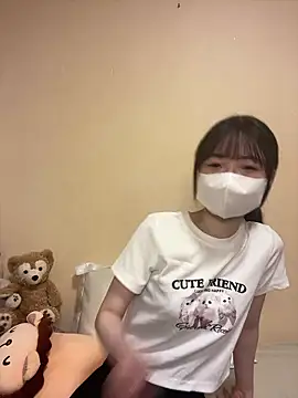 Snapshot of risa909 chatting on 07/17/26, 11:42 risa909 online show from 07/17/26, 11:42