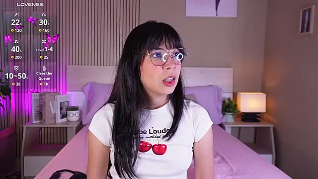 aprilqueenie online show from 05/26/26, 07:54