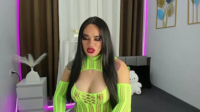 Malia Nicole online show from 09/23/25, 07:28