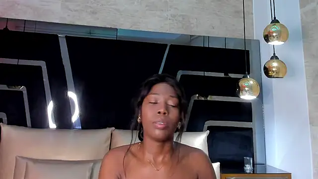 Snapshot of AbbieCyruz chatting on 09/13/25, 11:43 AbbieCyruz online show from 09/13/25, 11:43