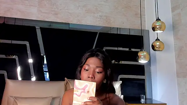 Snapshot of AbbieCyruz chatting on 09/16/25, 12:06 AbbieCyruz online show from 09/16/25, 12:06