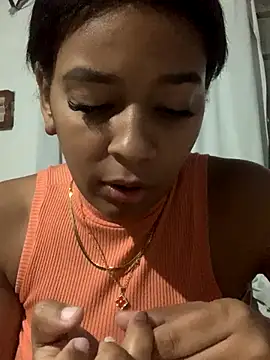 Snapshot of Crisschiavo chatting on 12/18/25, 01:44 Crisschiavo online show from 12/18/25, 01:44