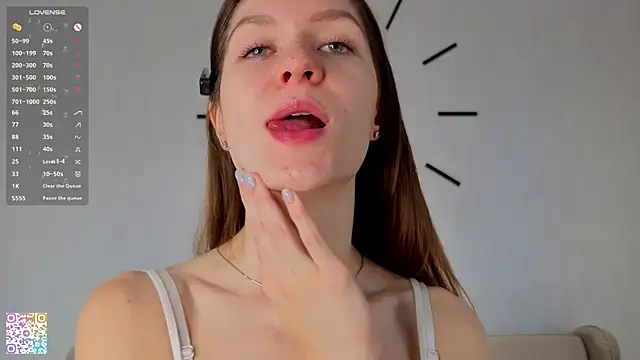 MinaMancilla online show from 10/01/25, 04:40