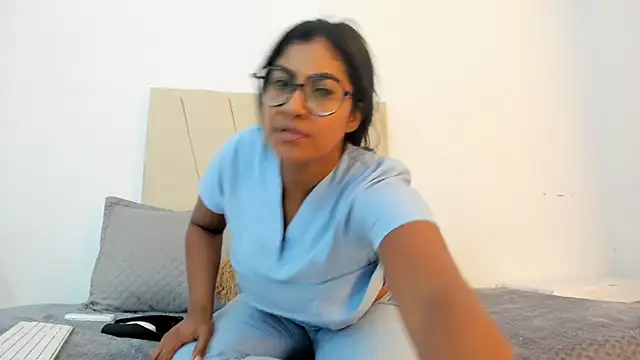  Miaa khalifa  online show from 11/04/25, 12:37