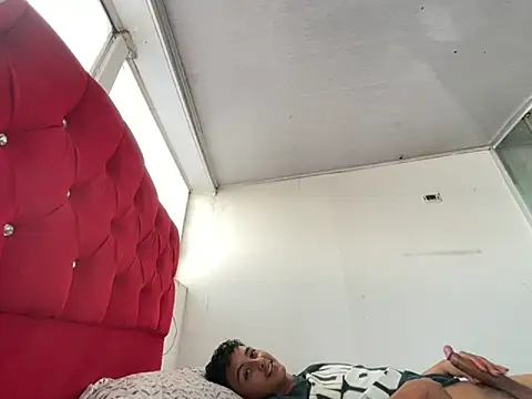 Snapshot of keith_russo chatting on 11/17/25, 10:15 keith russo online show from 11/17/25, 10:15