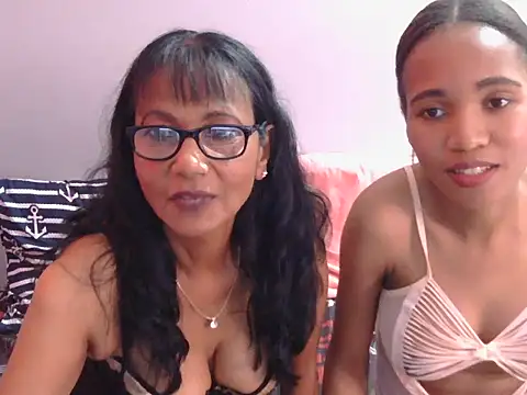 Snapshot of indian_sherryxo chatting on 10/18/25, 09:10 indian sherryxo online show from 10/18/25, 09:10