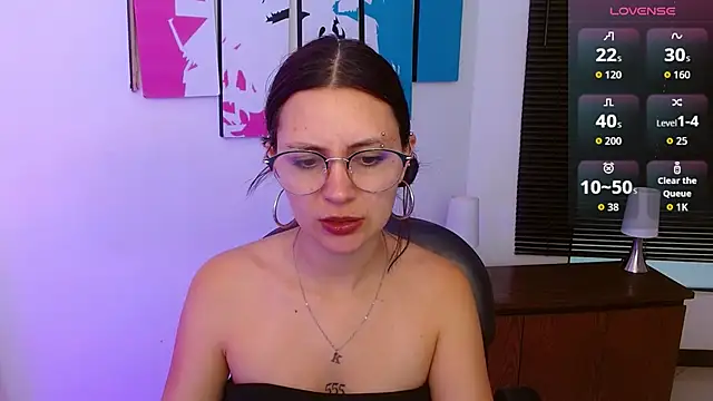 AlanaGarcia19 online show from 10/16/25, 11:55