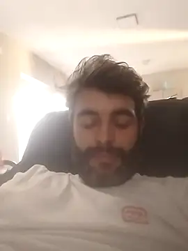 Snapshot of rafaelstorm90 chatting on 09/11/25, 10:26 rafaelstorm90 online show from 09/11/25, 10:26