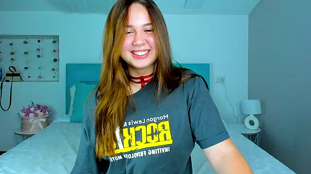 Snapshot of Blush_Beauty__ chatting on 09/21/25, 08:10 Blush Beauty online show from 09/21/25, 08:10