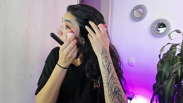 Snapshot of bella_thorne3 chatting on 02/17/26, 09:10 bella thorne3 online show from 02/17/26, 09:10