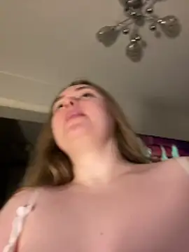 DeniMilkyyyyy online show from 04/05/26, 01:03