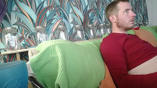 Snapshot of gaydavid chatting on 10/02/25, 12:50 gaydavid online show from 10/02/25, 12:50