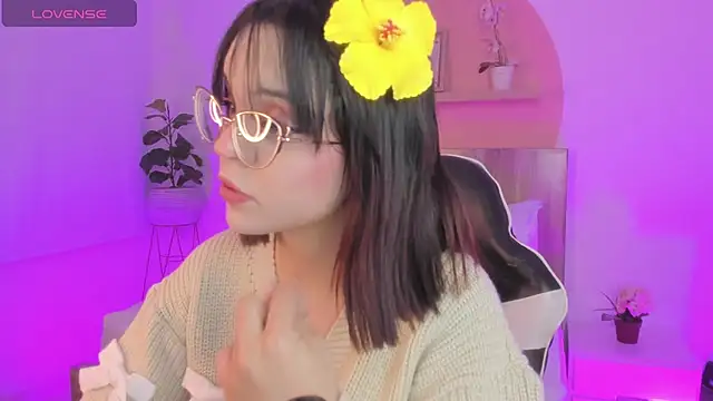 Clara Luu online show from 07/07/26, 02:47
