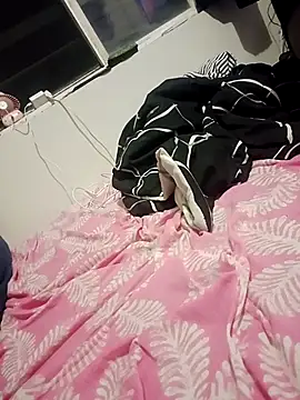 AtraCTiVoSiNguLaR online show from 09/22/25, 08:05