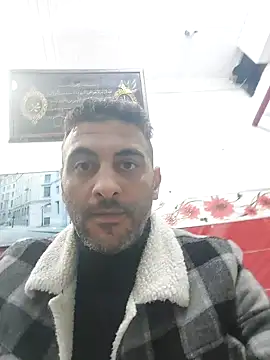 Snapshot of Mahdidido45 chatting on 03/29/26, 11:27 Mahdidido45 online show from 03/29/26, 11:27