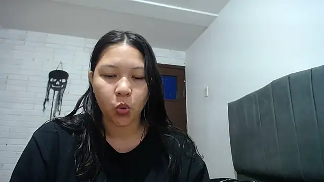 Naia Stant online show from 10/09/25, 10:19