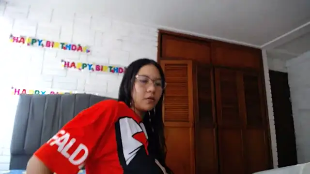 Naia Stant online show from 10/13/25, 09:59