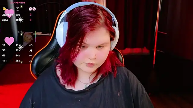 fillisfox  online show from 03/22/26, 11:46