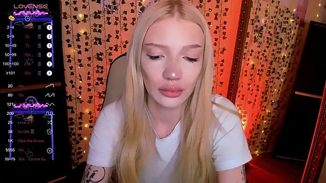 AnyaTaylor  online show from 03/15/26, 02:06