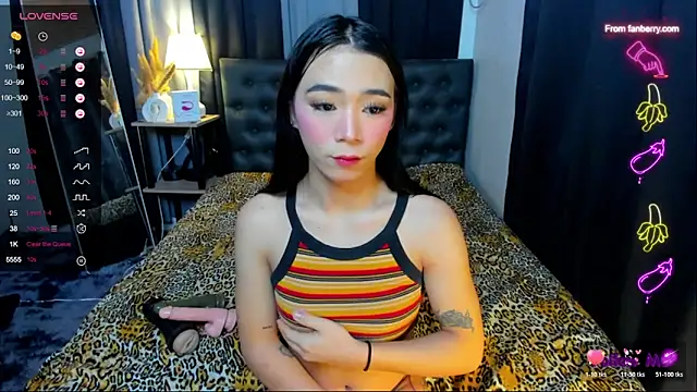 bellamoonlightX online show from 10/18/25, 08:26