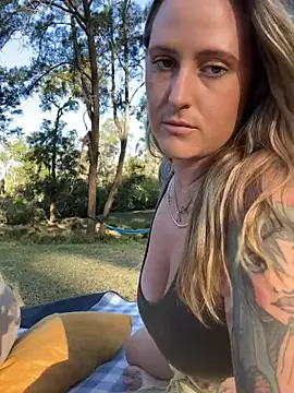 OdetteDelane online show from 10/08/25, 07:17