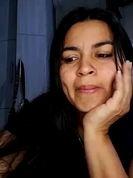 Snapshot of Llizxxy chatting on 03/04/26, 03:34 Llizxxy online show from 03/04/26, 03:34