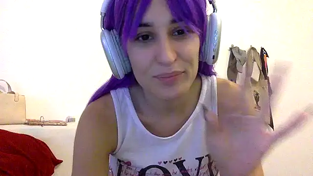 Snapshot of kendrafarq chatting on 12/20/25, 08:05 kendrafarq online show from 12/20/25, 08:05