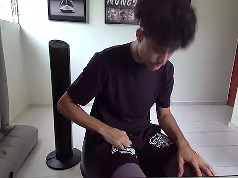 Dollarhot30 online show from 02/02/26, 07:34