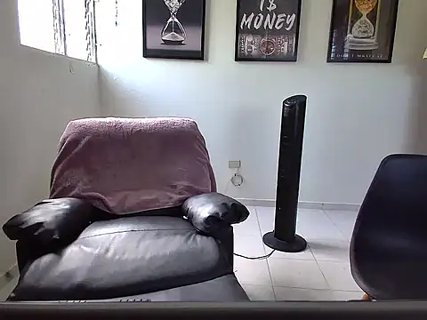 Dollarhot30 online show from 04/23/26, 01:24