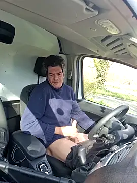 twitshe online show from 03/03/26, 09:04