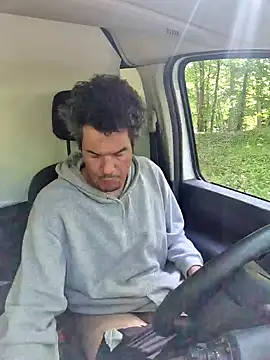 twitshe online show from 04/23/26, 12:29