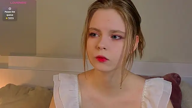 JulietteRain online show from 03/22/26, 06:11