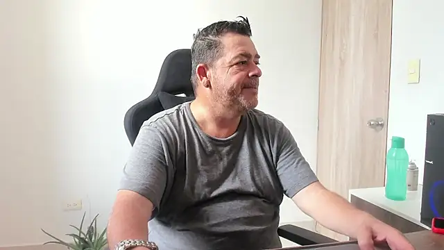 massimo dannger online show from 10/14/25, 05:36