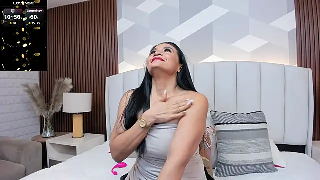 Mommy Naughty online show from 11/29/25, 11:24