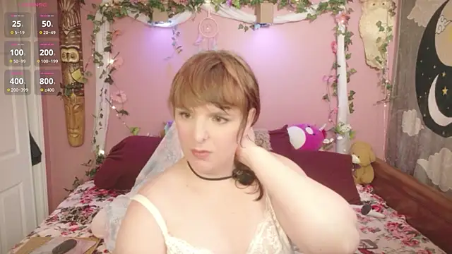 Snapshot of Maddy_cat_91 chatting on 07/12/26, 02:52 Maddy cat 91 online show from 07/12/26, 02:52