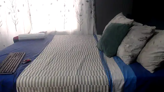 SEXYHUGEASS21 online show from 10/20/25, 07:42