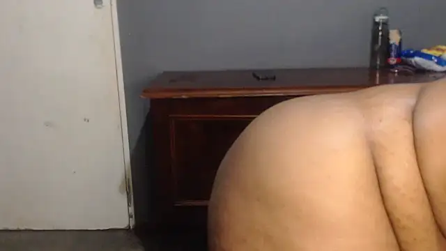 SEXYHUGEASS21 online show from 12/05/25, 04:25