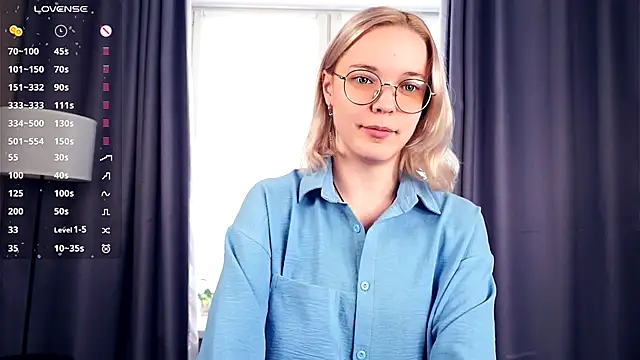 EdaKirkIin online show from 10/10/25, 05:17