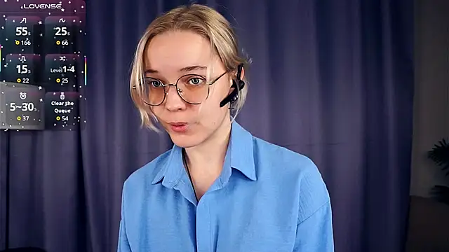 EdaKirkIin online show from 10/26/25, 05:24