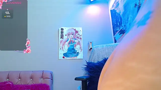 Snapshot of saray_0 chatting on 10/17/25, 12:58 saray 0 online show from 10/17/25, 12:58